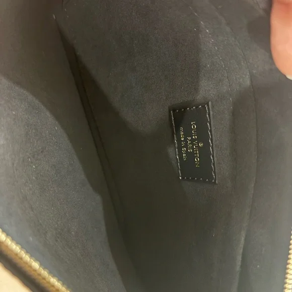 Authentic Louis Vuitton NEW limited edition Neverfull GM GAME ON casino pouch - Picture 3 of 9